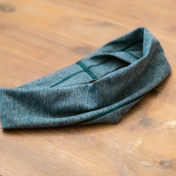 LULULEMON - Headband in Green Heather - Picture 3 of 4